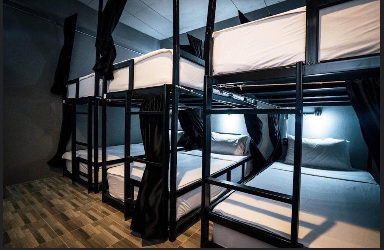3Plus1 Hostel Patong Екстериор снимка